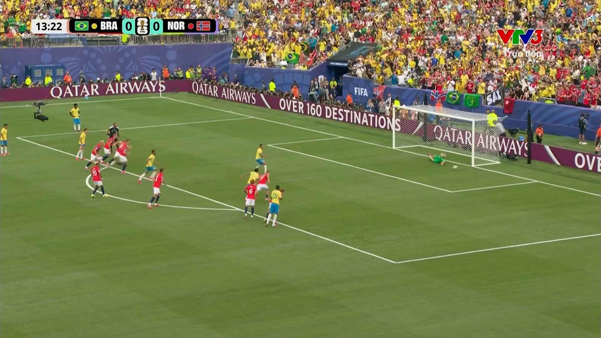 Bruno Guimaraes bỏ lỡ cơ hội đáng tiếc cho Brazil trên chấm 11m