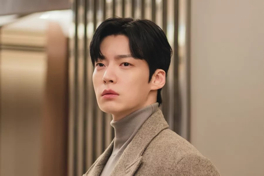 Ahn Jae Hyun: "Ma cà rồng" điển trai và hành trình vượt qua sóng gió để tái sinh