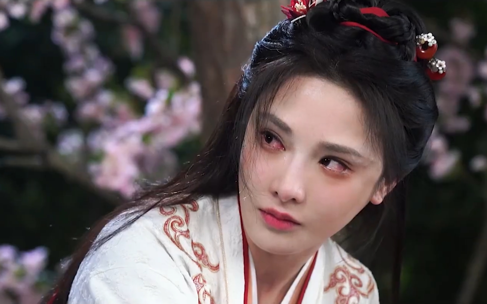 Phim Phượng Hoàng Đài Thượng tập 13: Lần đầu Tiêu Hoán rung động vì nữ hiệp
