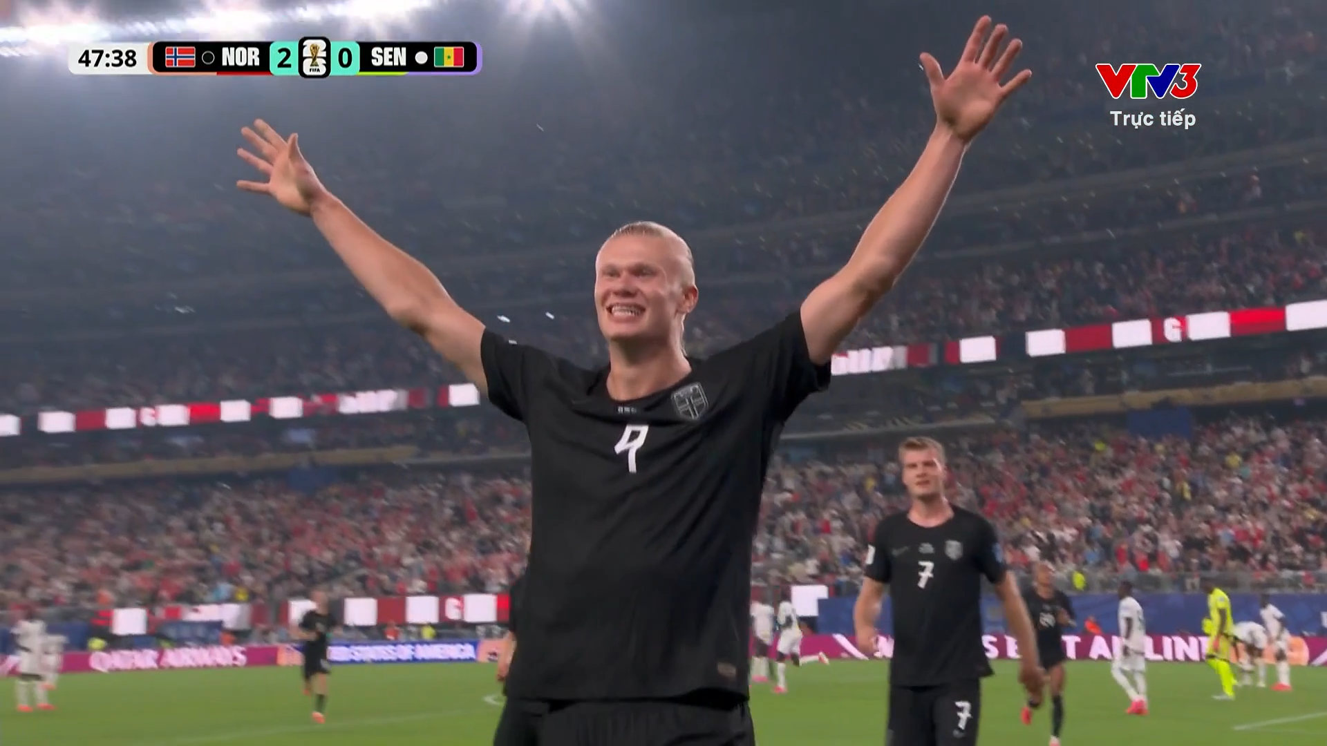 Haaland nâng tỉ số 2-0 nhưng ngay lập tức Senegal có bàn rút ngắn cách biệt xuống 2-1